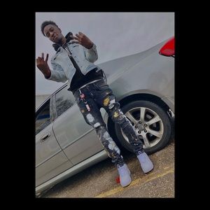 Meet your Posher, Dee